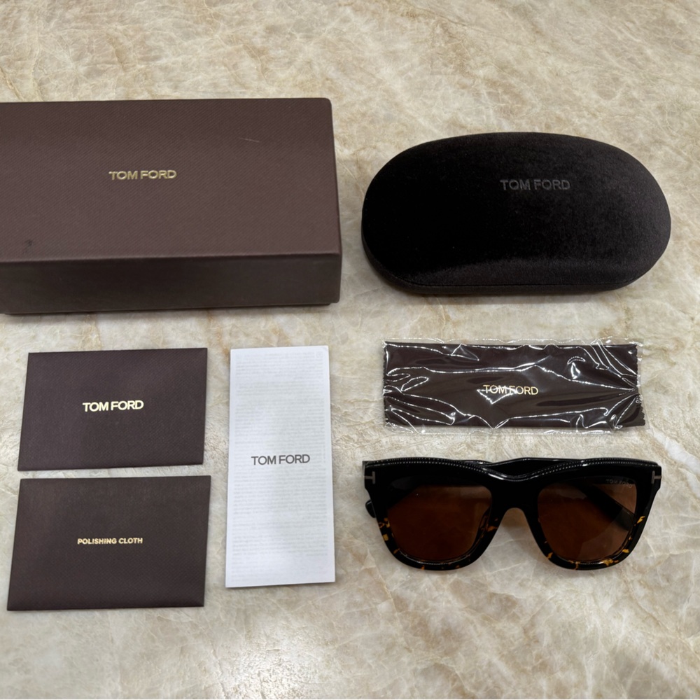 Tom Ford “Julie” sunglasses